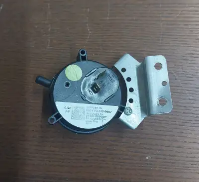 Air Pressure Switch - Goodman Hot Surface Ignitor 0130F00002P Condition: Used – Cleaned and Fully Fu...