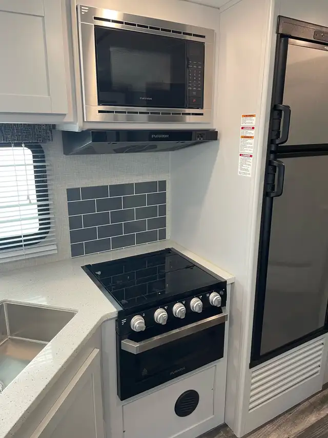 Roulotte Keystone Premiere Ultra Light 22RBPR in RVs & Motorhomes in Longueuil / South Shore - Image 8
