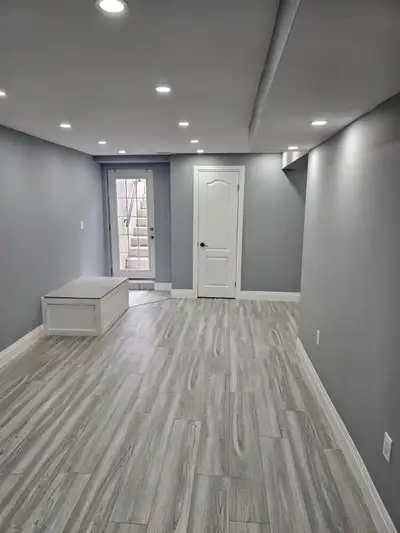 Location: 1 Redmond Drive, Ajax Near Highway 401 & Westney Rd. ⁕Features: Separate private entrance...