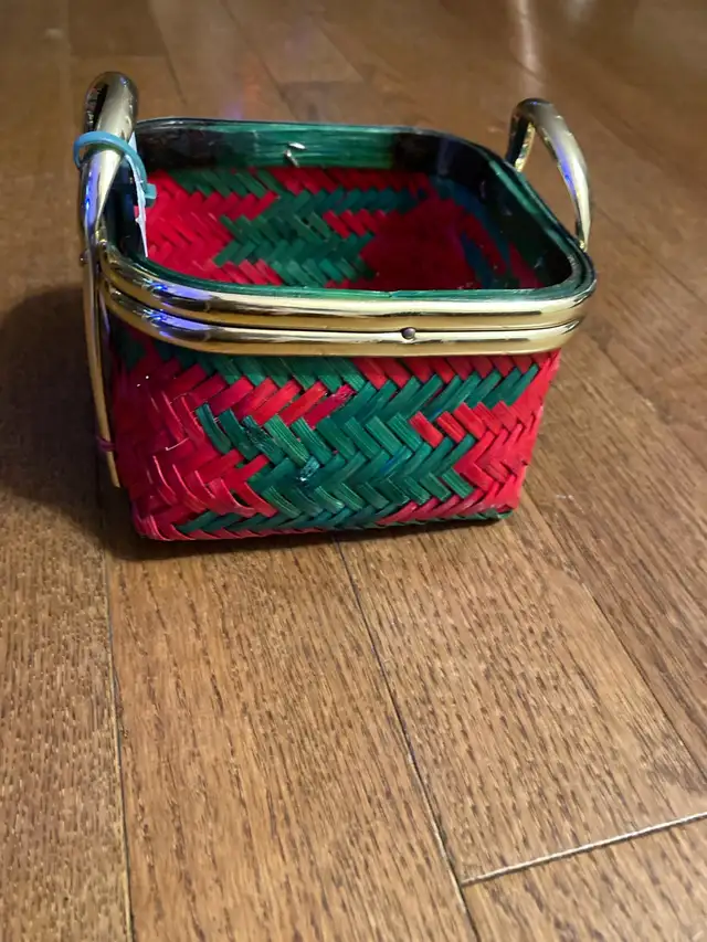 Woven Basket64717130414849120
