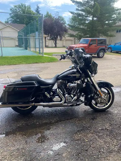 Great bike only selling because I can’t ride anymore looking for a trade for small truck or suv look...
