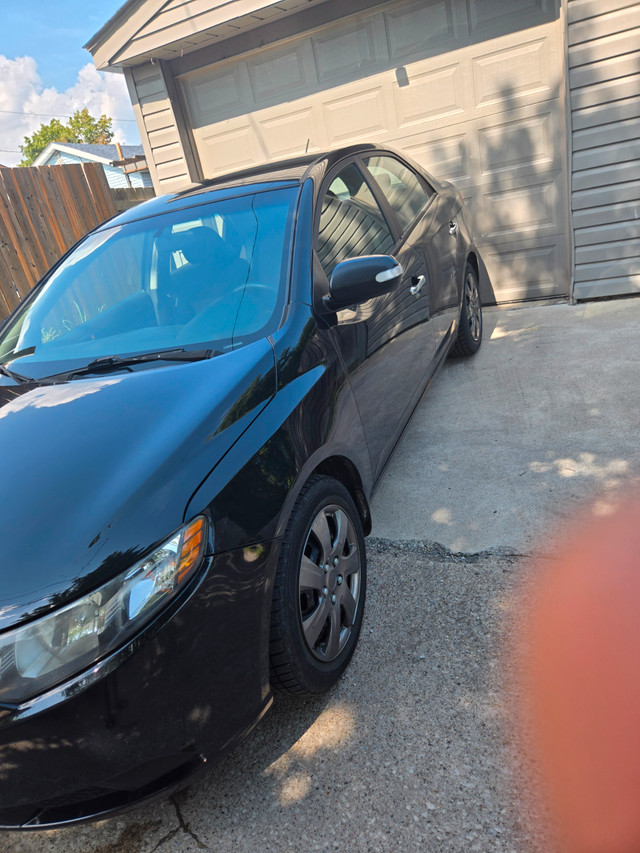 2010 Kia Forte in great condition in Cars & Trucks in Windsor Region - Image 2