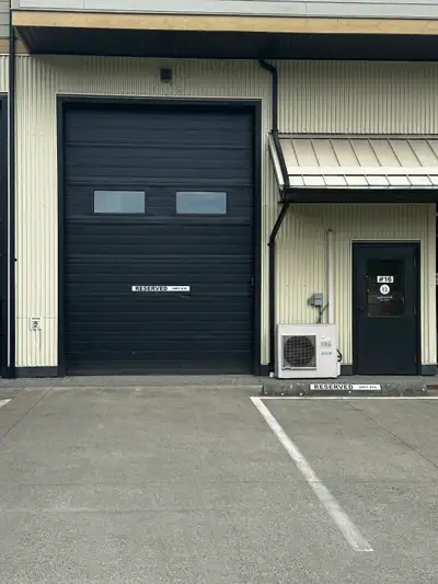 1461 total sqft of light commercial/Industrial Unit for Lease – 1156 Rocky Creek Rd, Unit #16, Ladys...