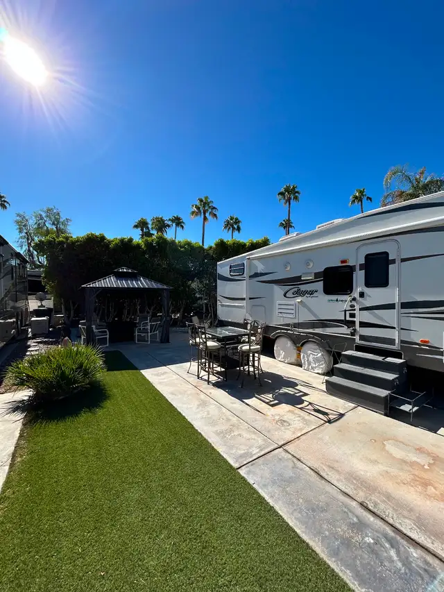 Palm Springs **escape the Canadian winter!!**
