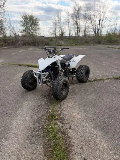 Looking to sell my 2007 yamaha yfz450 special edition. Everything in motor has been replaced/rebuilt...