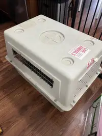 Medium to Large size dog crate