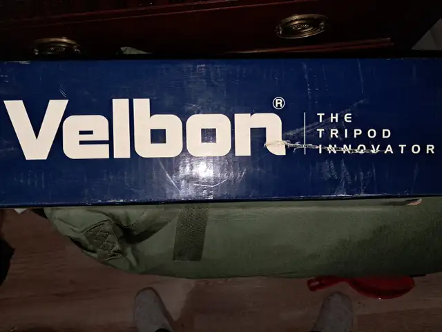 VELBON 200-R SHERPA TRIPOD in Cameras & Camcorders in Ottawa - Image 3