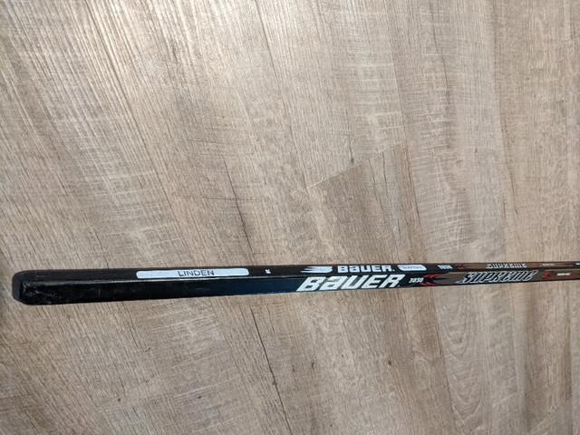Mint Bauer Supreme Hockey Stick *Team signed* in Hockey in Strathcona County - Image 3