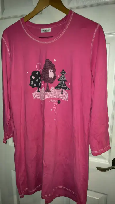 P.J's, Winter Dream, Size Large, View more