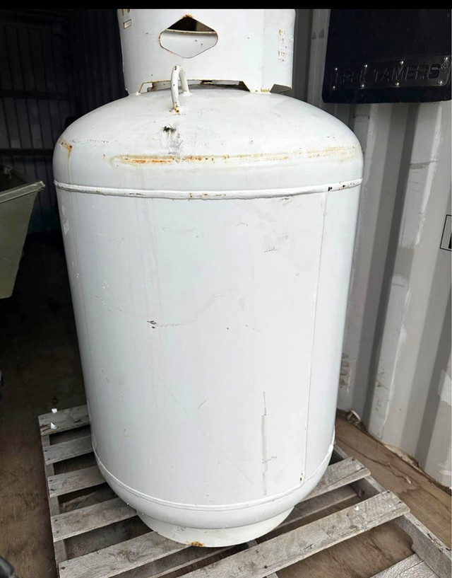 420 lb. Propane Tank Cylinder in Patio & Garden Furniture in Strathcona County