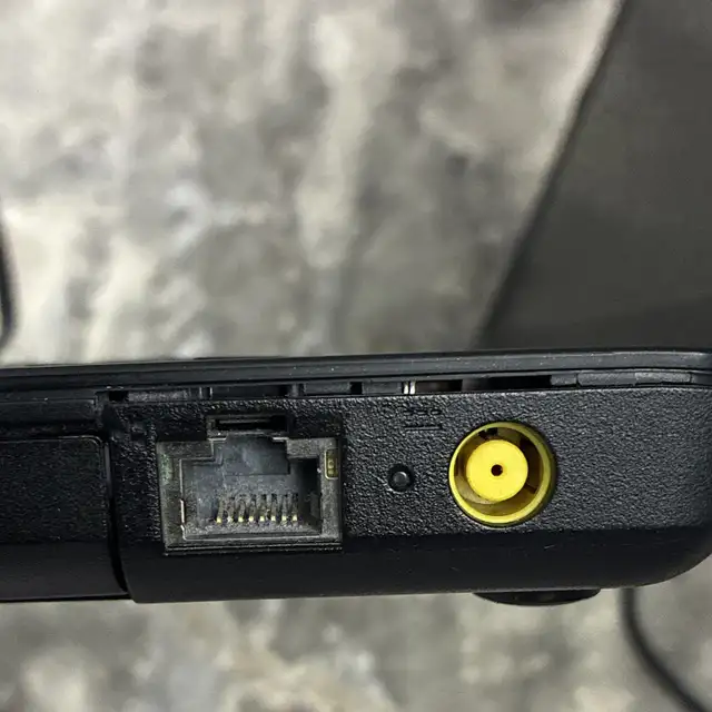 3/10:Lenovo ThinkPad E430 i5-3210M 8GB 500GB Win 10 new battery in Laptops in Windsor Region - Image 8