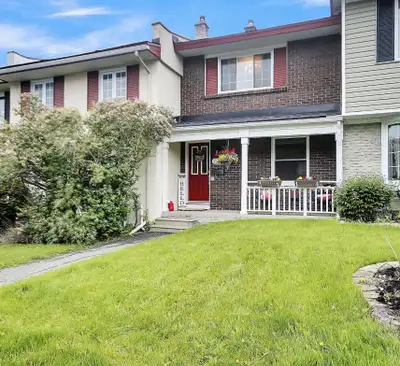 I am an owner of a recently renovated 3 bedroom townhome. Closely located off the 417 and easy acces...