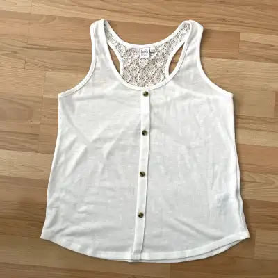 twik Woman’s Size XS Tank Top , View more
