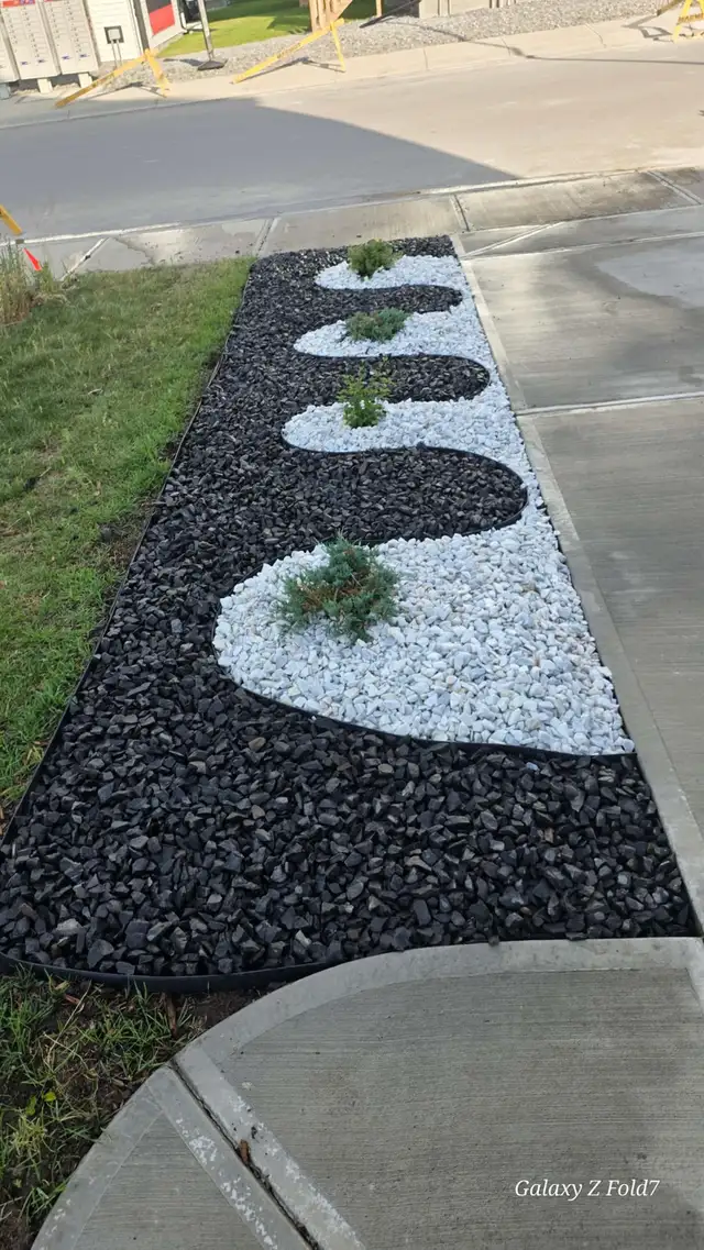 Landscaping sidewalk 543426442817054724