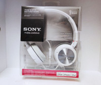Sony  MDRZX300 Wired  Headphones ( Brand New )