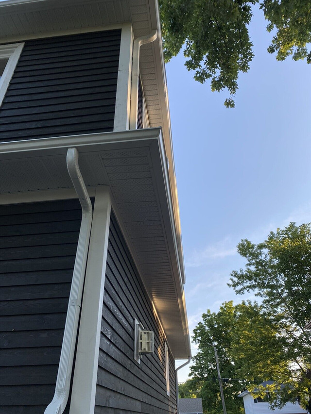 Gutter/Soffit/Fasic/All aluminum work best price in Lawn, Tree Maintenance & Eavestrough in Oakville / Halton Region - Image 3