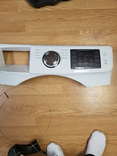 Selling the used control panel and other components from a Samsung washing machine, as shown in the...