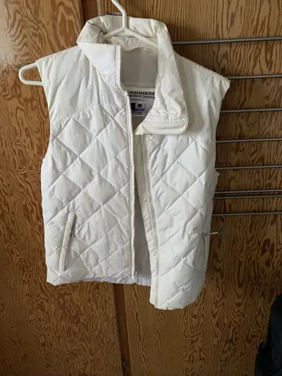 Women’s Columbia vest, View more