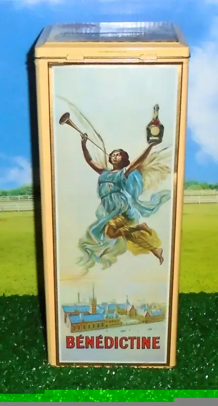 Boîte / Tôle / Vintage in Arts & Collectibles in Laval / North Shore - Image 7