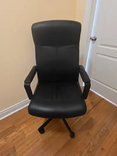 Swivel office chair, black, View more