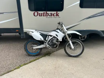 Model: 2008, yamaha, yz250f Comes with two new tires and a loading ramp (used twice), a new chain, c...