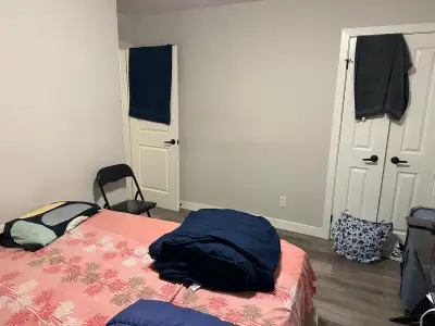 Sharing Room Available $500 including utilities Near to bus stop number 5,6