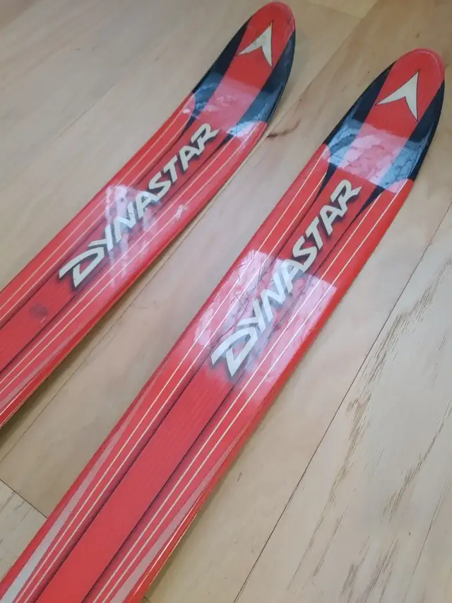 Skis 180cm in Ski in Richmond - Image 4