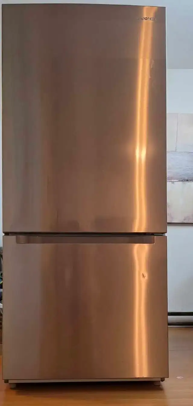 Réfrigérateur AVG 30" (18,7 pi³) – Congélateur bas – Comme NEUf in Refrigerators in Sherbrooke - Image 11