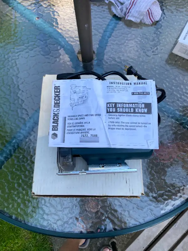 Scroll Saw - Black & Decker - Variable Speed and Two Speed in Power Tools in City of Toronto - Image 3