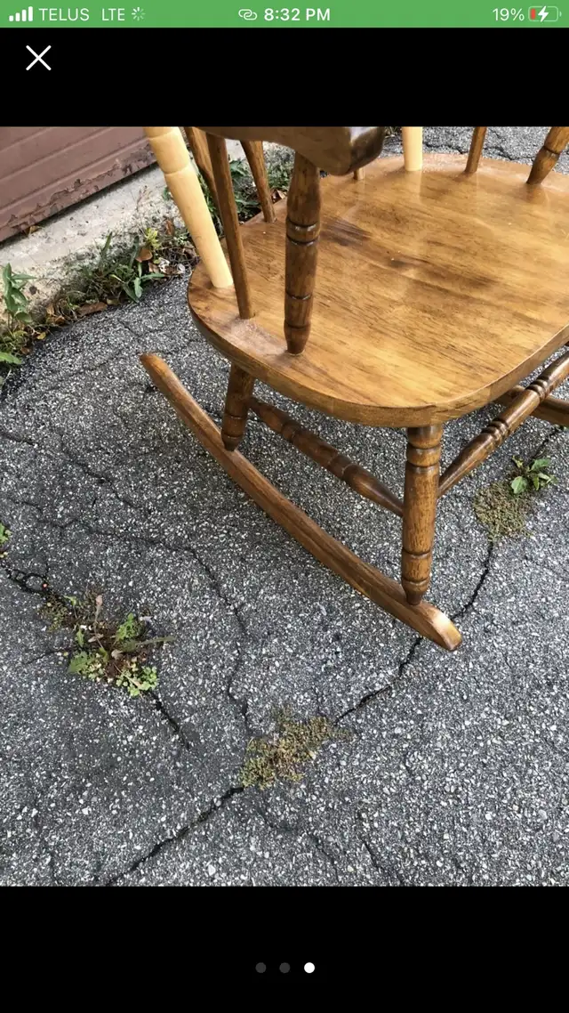 Rocking Chair in Chairs & Recliners in City of Toronto - Image 4