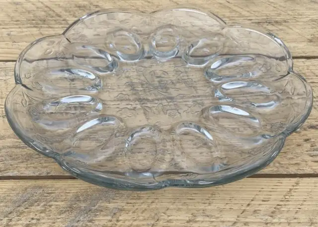 Glass Egg Plate64573299899010120