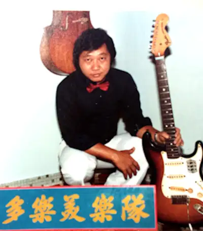 GOOD  SINGER & MUSICIAN FOR HIRE, View more