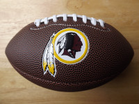 FS: Rawlings "Washington Redskins" NFL Mini Football