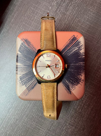 Rose Gold Fossil Watch w Beige Genuine Leather Wristband & Box