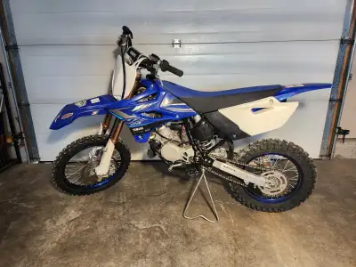 Single owner YZ85 73 Hours All factory parts with new purchase included. Trail and gravel road ridde...