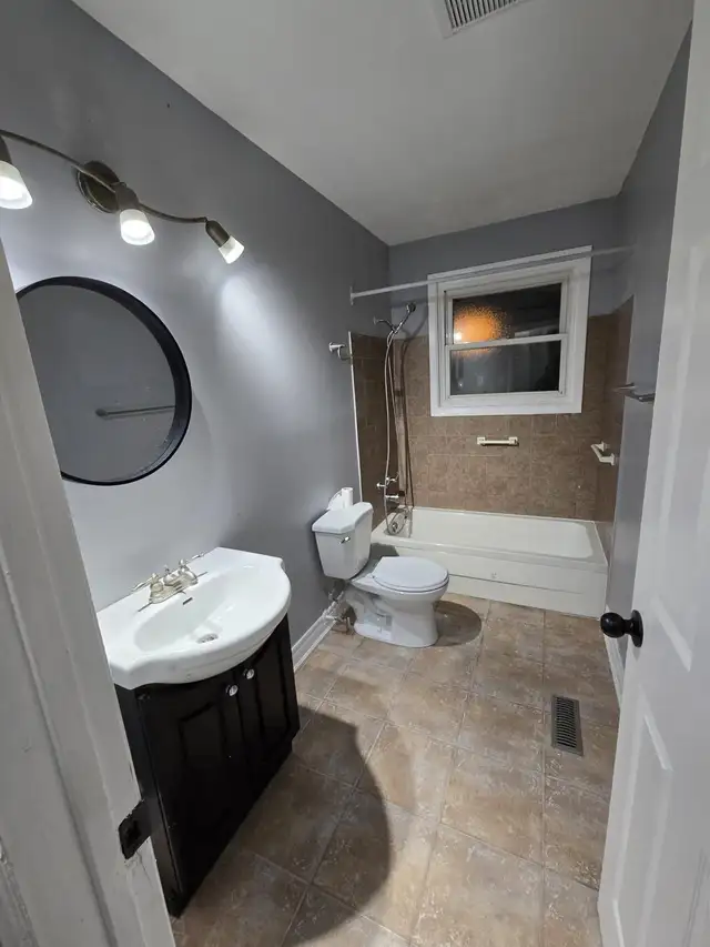 House for rent in Long Term Rentals in London - Image 10