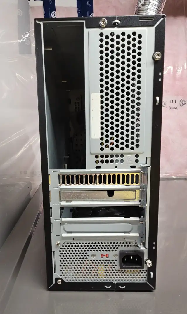 PC case. in System Components in Barrie - Image 6