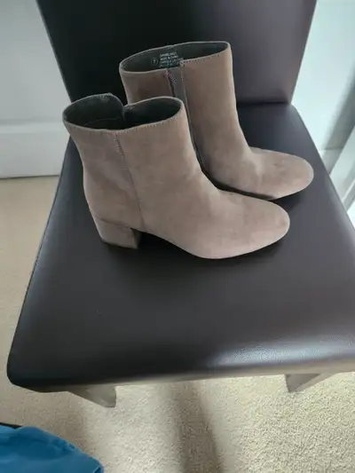 Ladies boots.  Like new.  Reason for selling too big for me., View more
