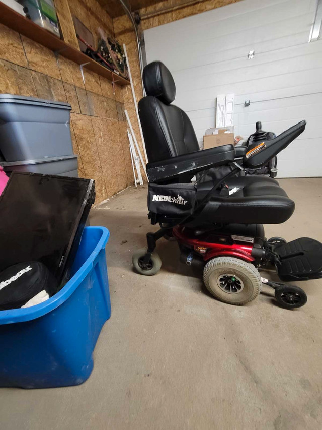 Jazzy 1103 ultra electric wheelchair in Health & Special Needs in Regina - Image 3