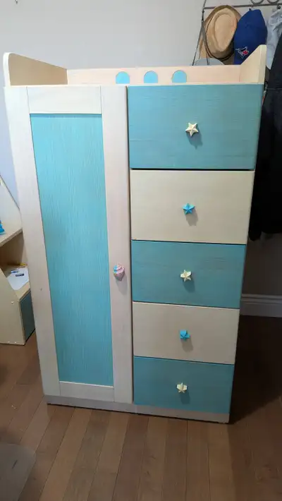 Kid's room shelves, View more