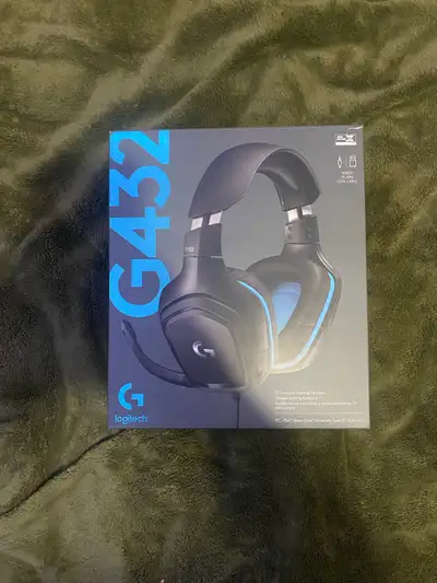 Solid Logitech G432 wired gaming headset with comfortable over‑ear cups and built‑in microphone. Ide...