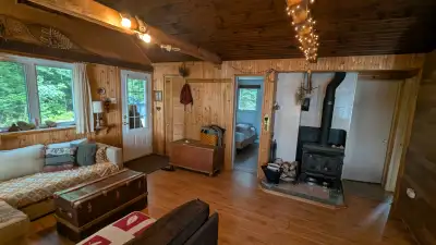 Chalet en plein coeur de la forêt à sous-louer :janvier 32 jours, View more