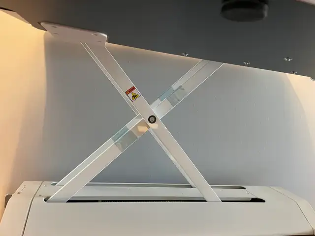 Fellowes Lotus Sit‑Stand Workstation - White in Desks in Ottawa - Image 11