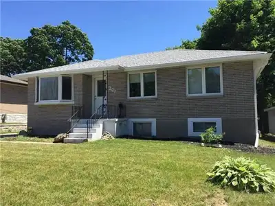 Barrie house for rent.