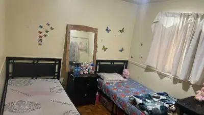 Room available (preferably Girls) sharing with other 1 English,Hindi,Punjabi speaking Girls - very c...
