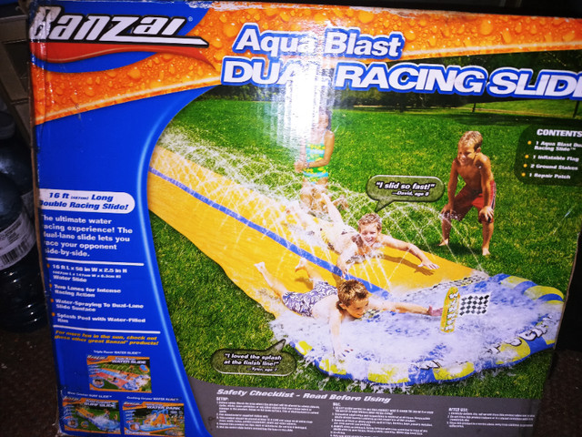 BANZAI  AQUA  BLAST DUAL  RACING  SLIDE in Toys & Games in Sarnia