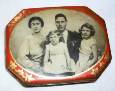 VINTAGE C.1930'S KING GEORGES VI FAMILY PHOTO TIN, View more