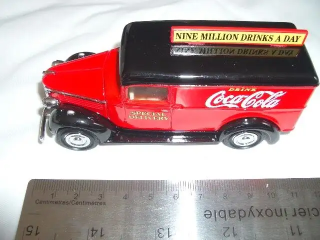 Coca Cola Matchbox 1937 GMC Van  NIB in Arts & Collectibles in City of Toronto - Image 2
