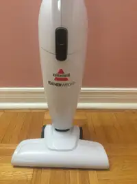 SOLD-Vacuum Cleaner Blssel New white- $48