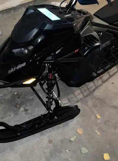 2024 Ski-Doo Summit X with Expert Package 850 E-TEC 165 (non turbo) summit x expert package 850 etec...